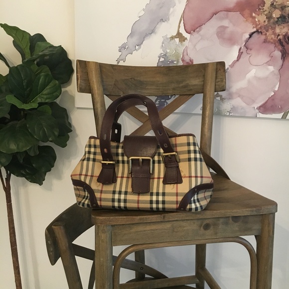 Burberry Handbags - Burberry - Classic Check Tote